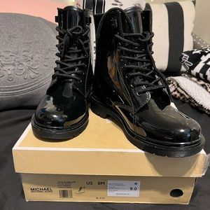 Michael KORS Tavie Rainbootie Sz 8 w/box. (Woman’s)
